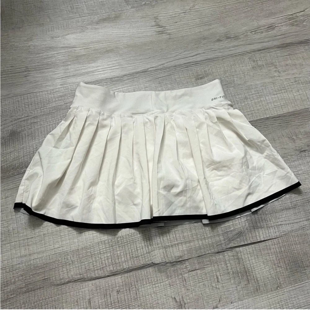 NIKE DRI FIT Pleated Tennis Skort White Black Size Large